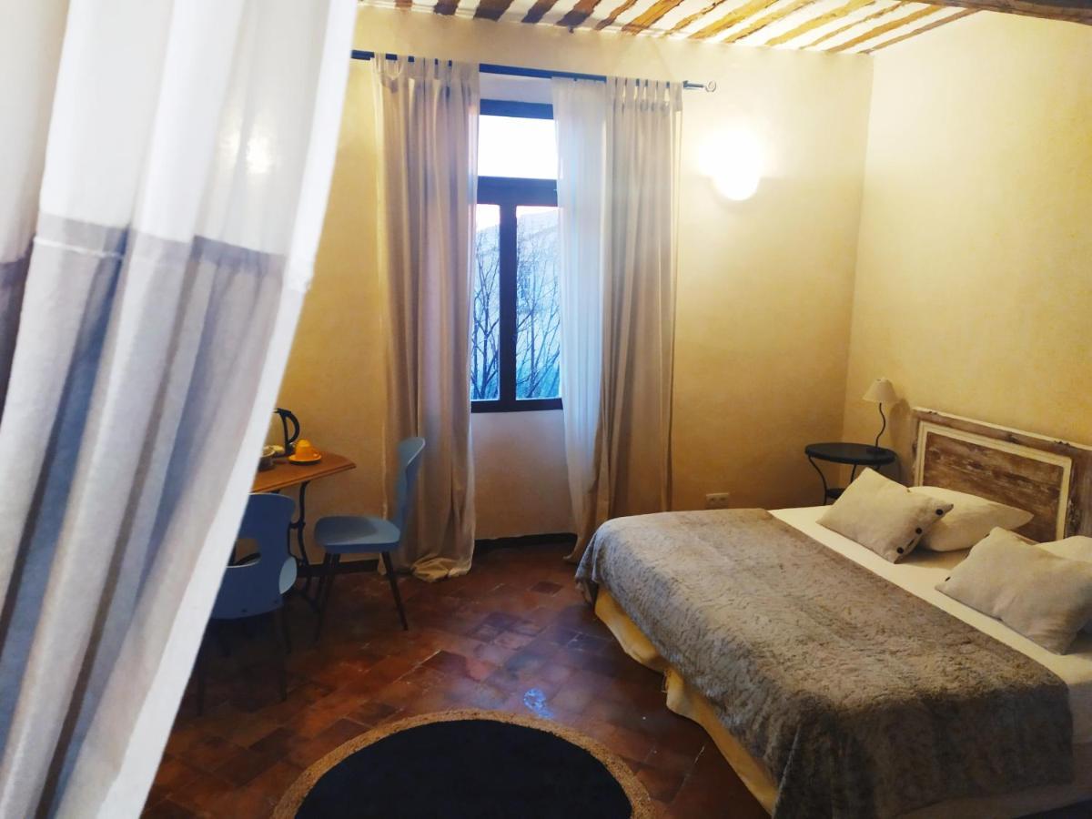 Chambre D'Hotes Face Au Lavoir Méthamis 外观 照片