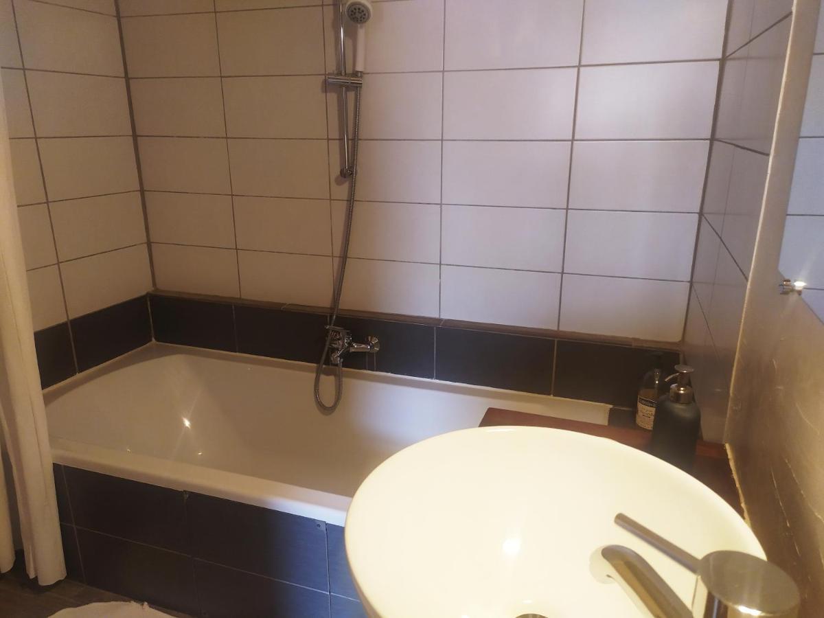 Chambre D'Hotes Face Au Lavoir Méthamis 外观 照片