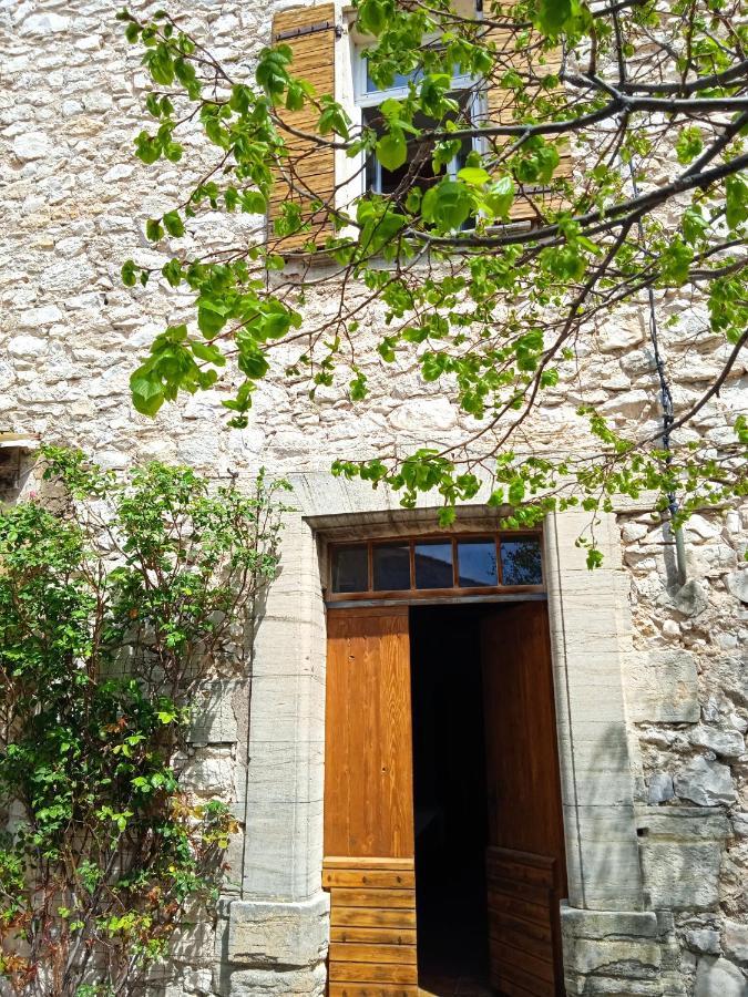 Chambre D'Hotes Face Au Lavoir Méthamis 外观 照片